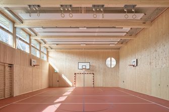 Temporäre Turnhallen aus Holz. Nachhaltig Bauen.